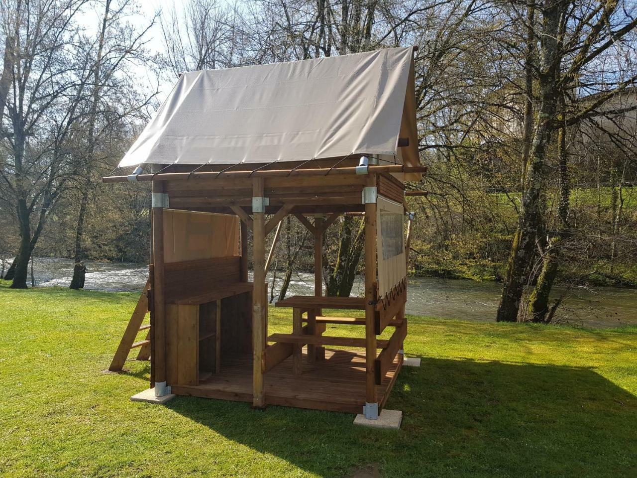 Camping Les Berges Du Cele 2*