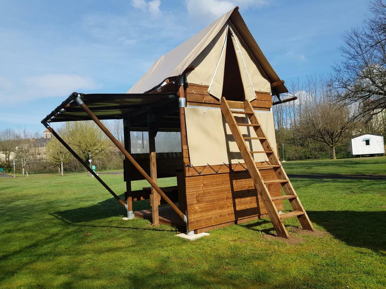 Les Berges Du Cele Camping 2*