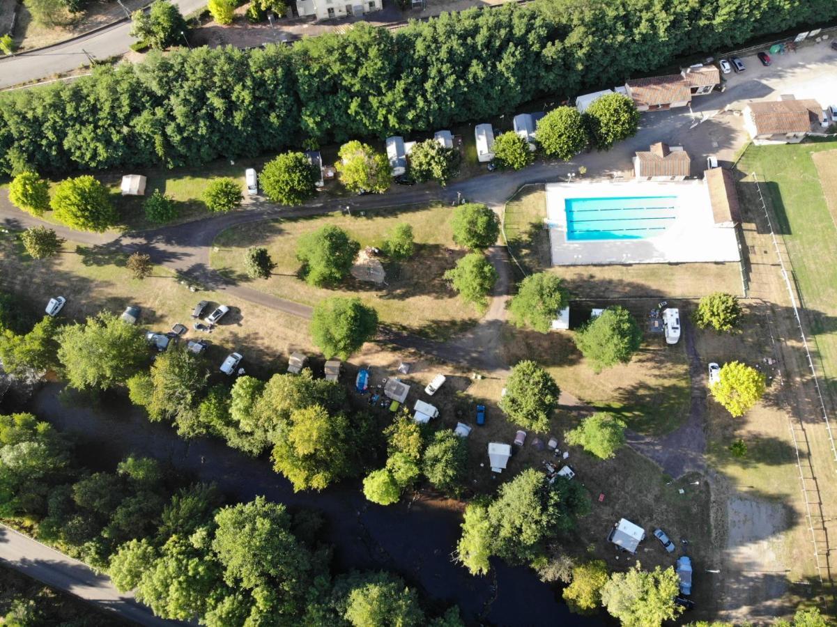 Les Berges Du Cele Camping 2*
